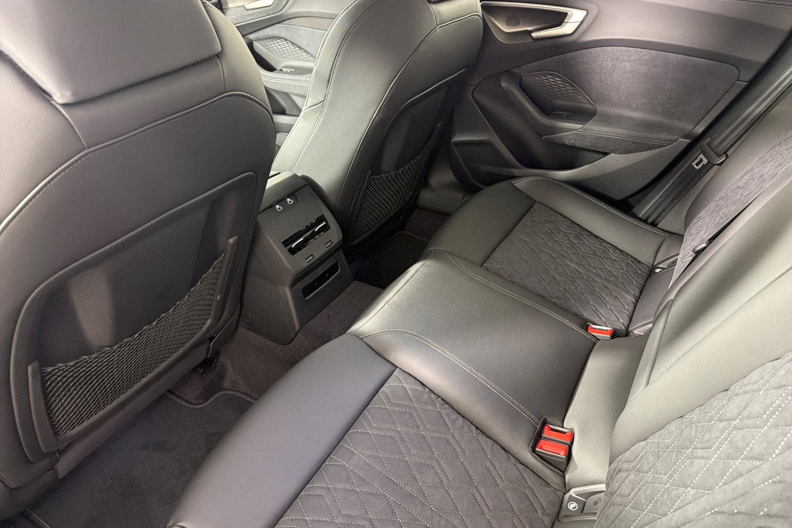 New 2025 Mythos Black Metallic Audi Premium Plus 3.0 TFSI quattro image 11