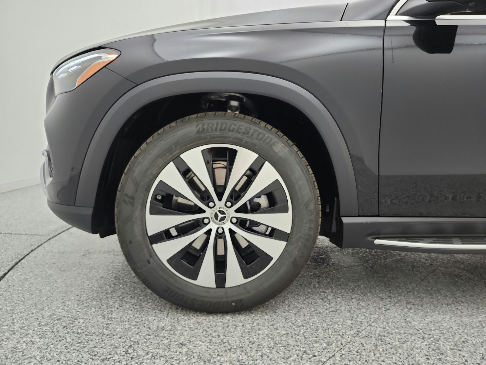 New 2026 Black Mercedes-Benz GLE 350 4MATIC® SUV image 13