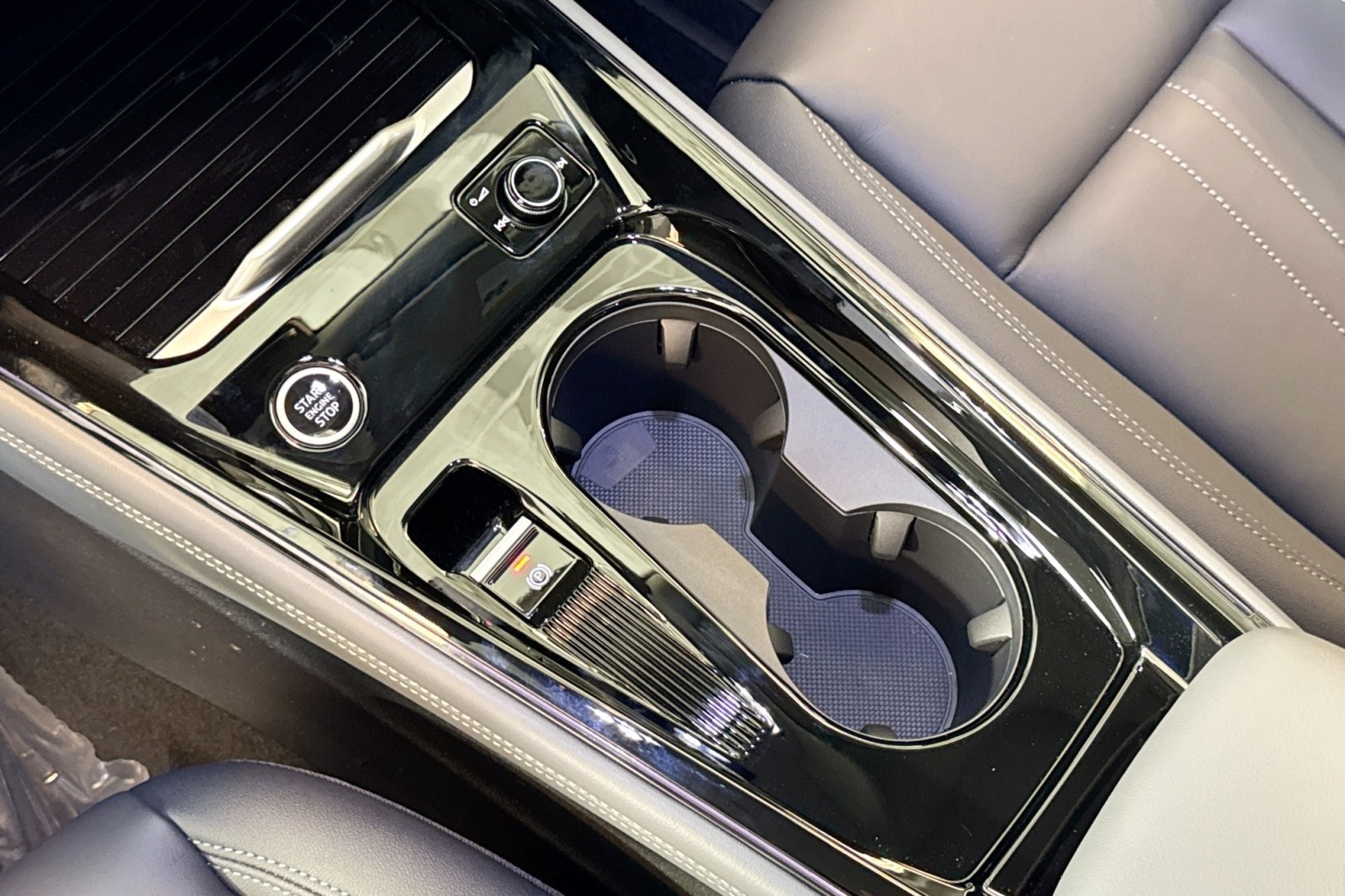 New 2026 Mythos Black Metallic Audi S line image 15