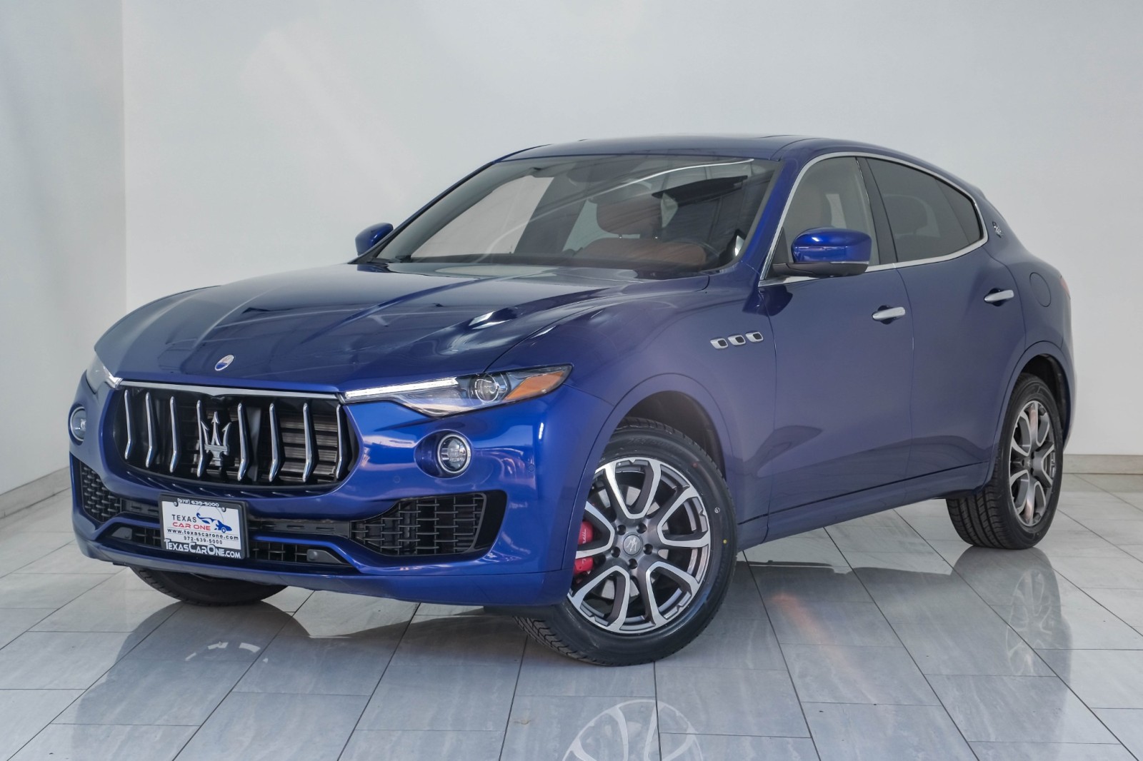 2019 Maserati Levante AWD BLIND SPOT ASSIST NAVIGATION PANORAMA LEATHER  4