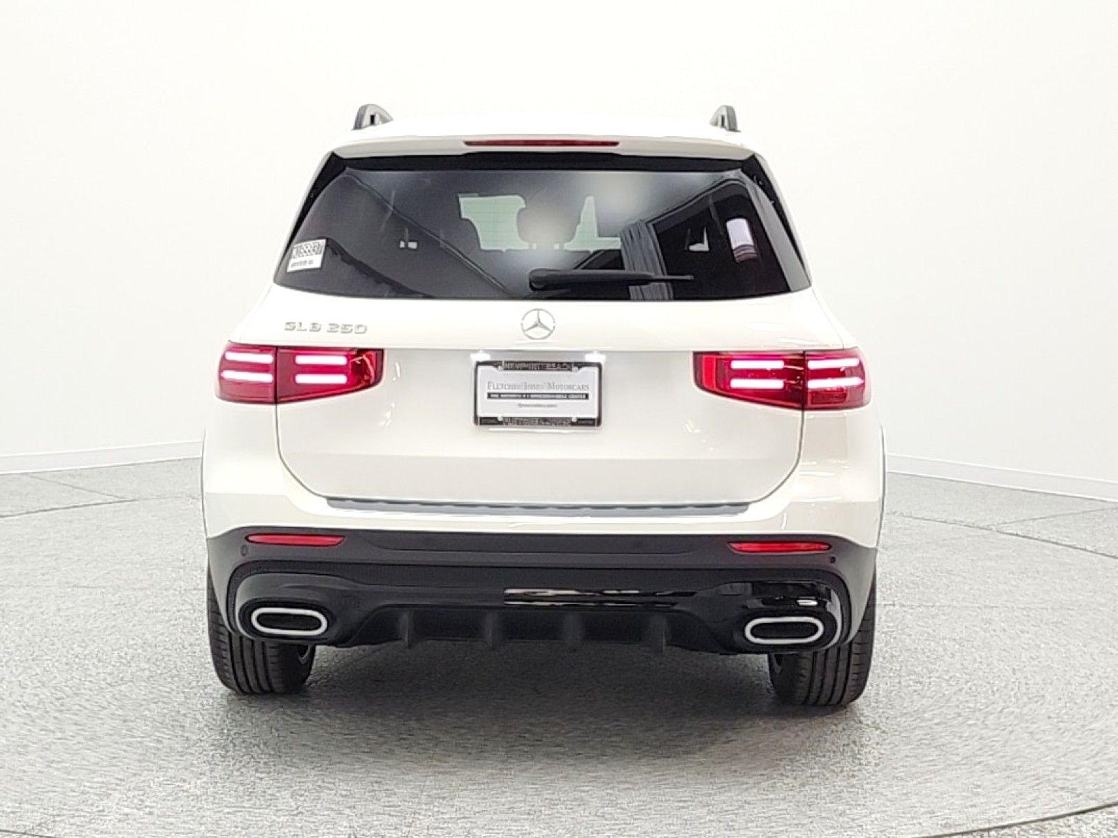 New 2026 Polar White Mercedes-Benz GLB 250 SUV image 6