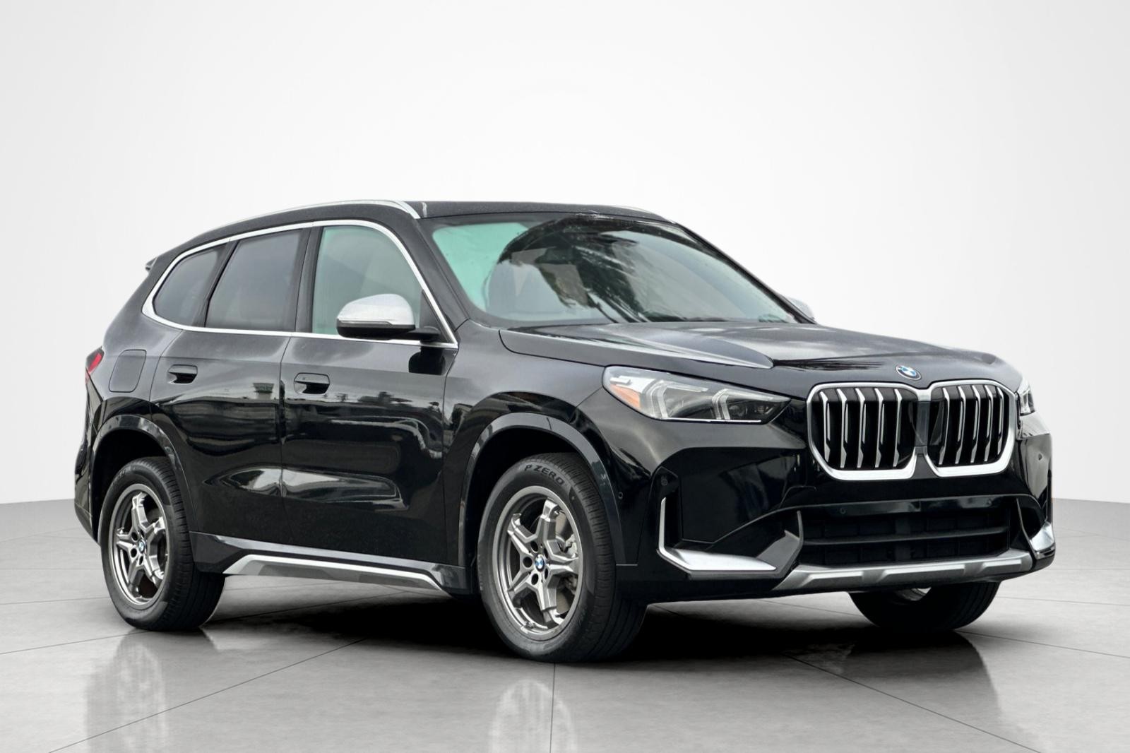 Used 2023 Jet Black BMW xDrive28i image 7