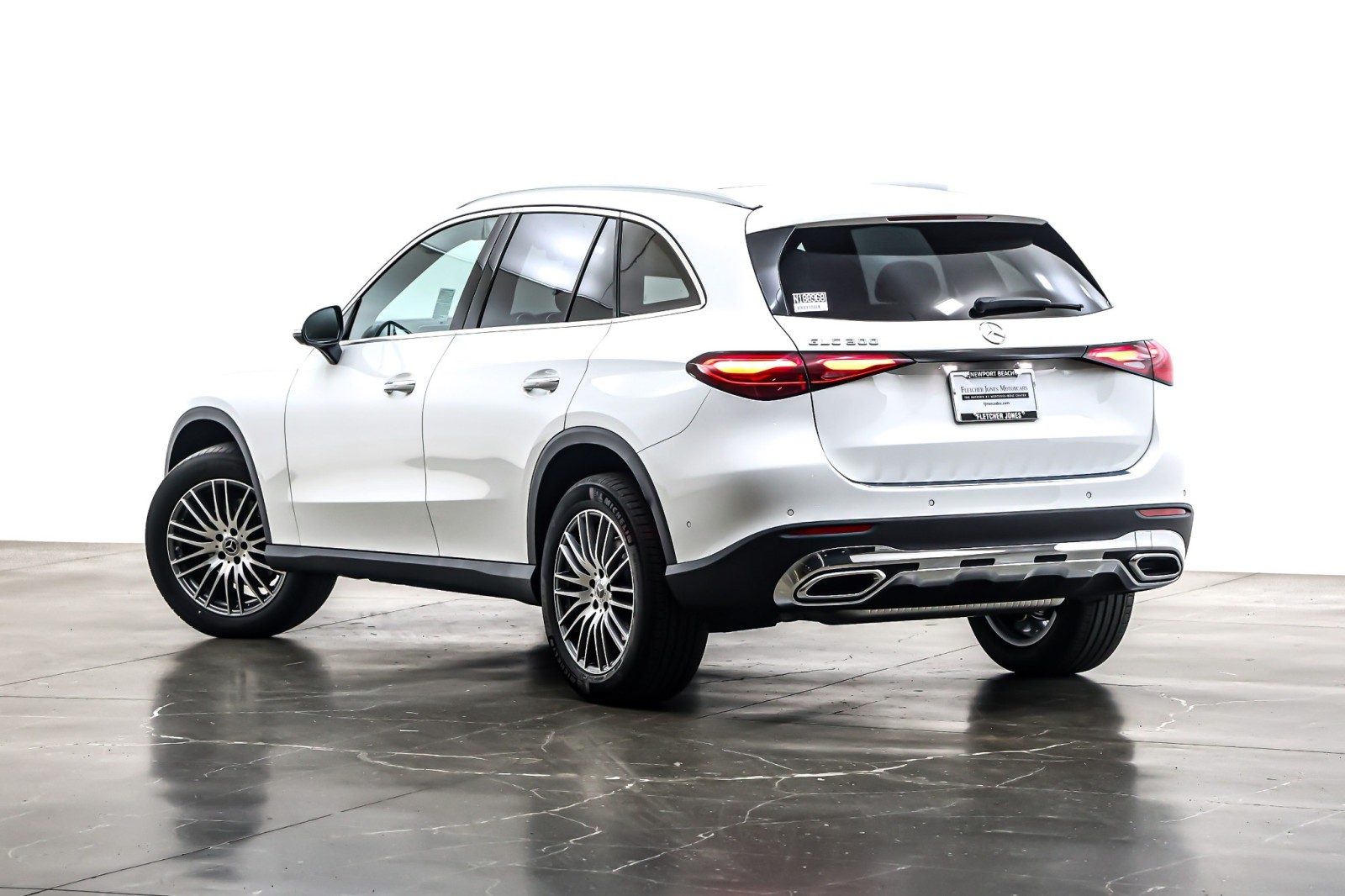 New 2026 Polar White Mercedes-Benz GLC 300 image 12