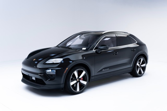 2025  Macan 4S Electric in , 