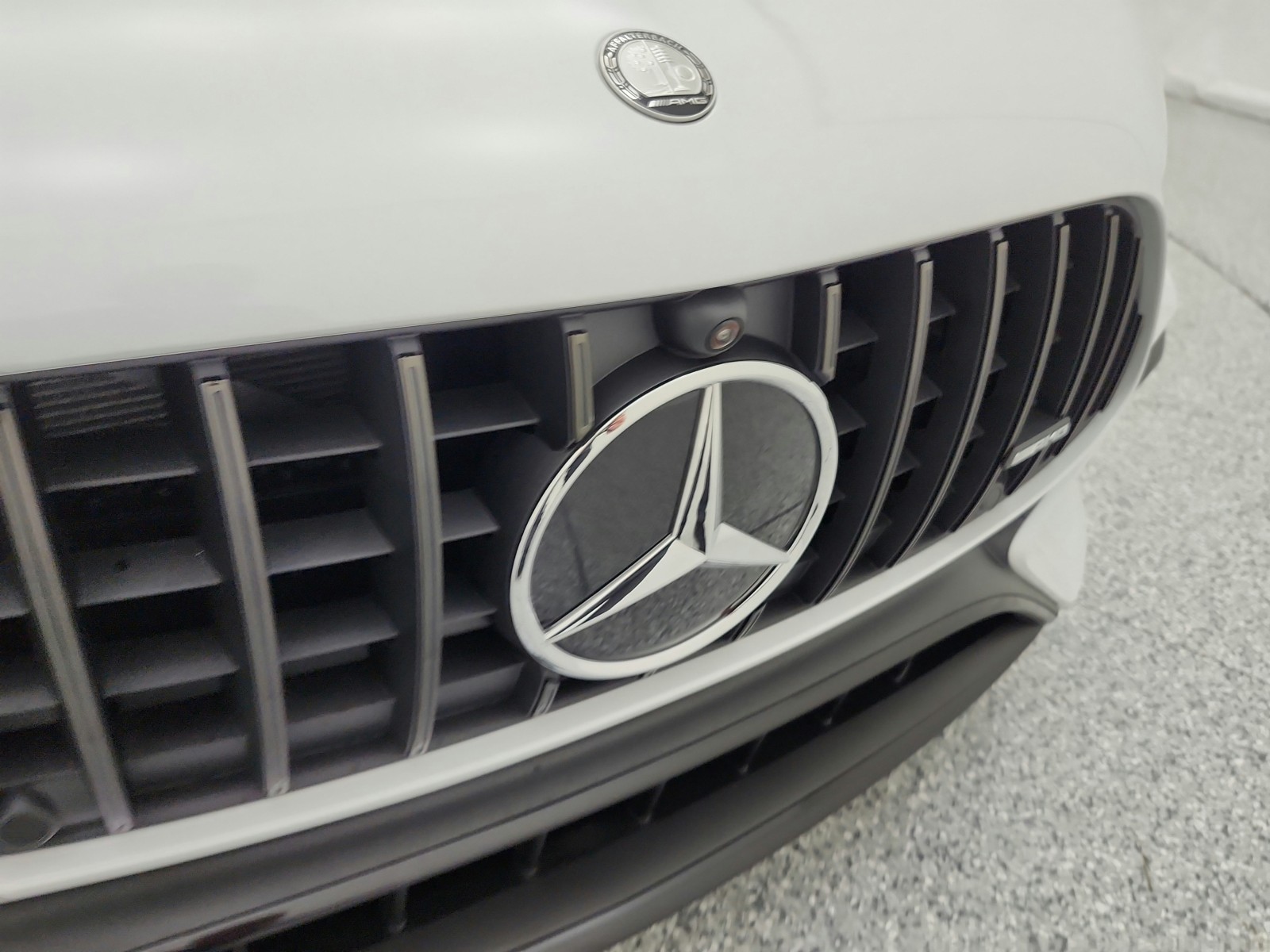 New 2026 MANUFAKTUR Moonlight White Metallic Mercedes-Benz AMG® CLE 53 image 18