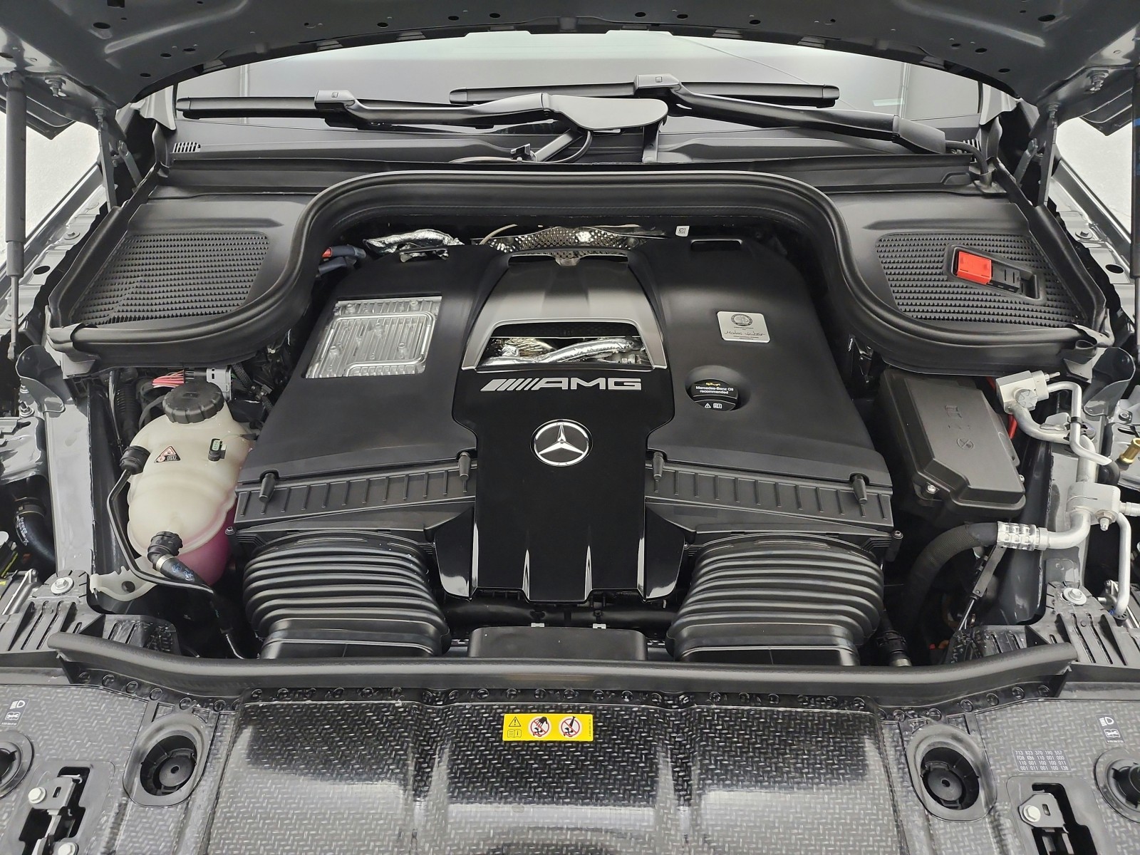 New 2026 MANUFAKTUR Silicon Grey Mercedes-Benz AMG® GLE 63 S image 12