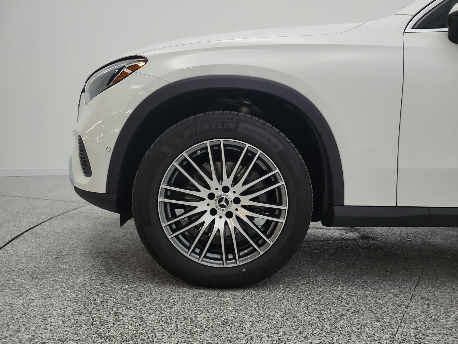 New 2026 Polar White Mercedes-Benz GLC 300 SUV image 16