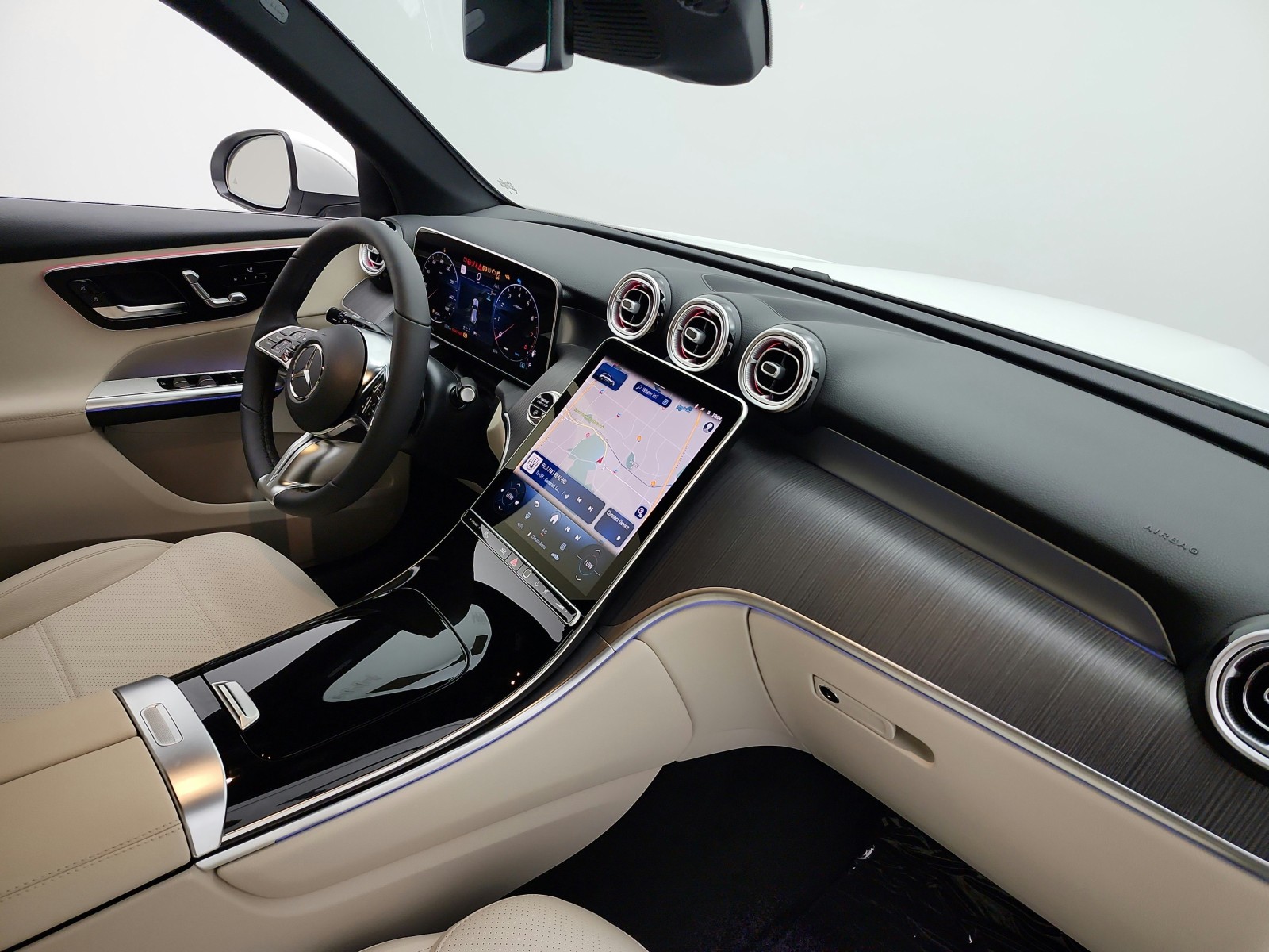 New 2026 Polar White Mercedes-Benz GLC 300 4MATIC® SUV image 14