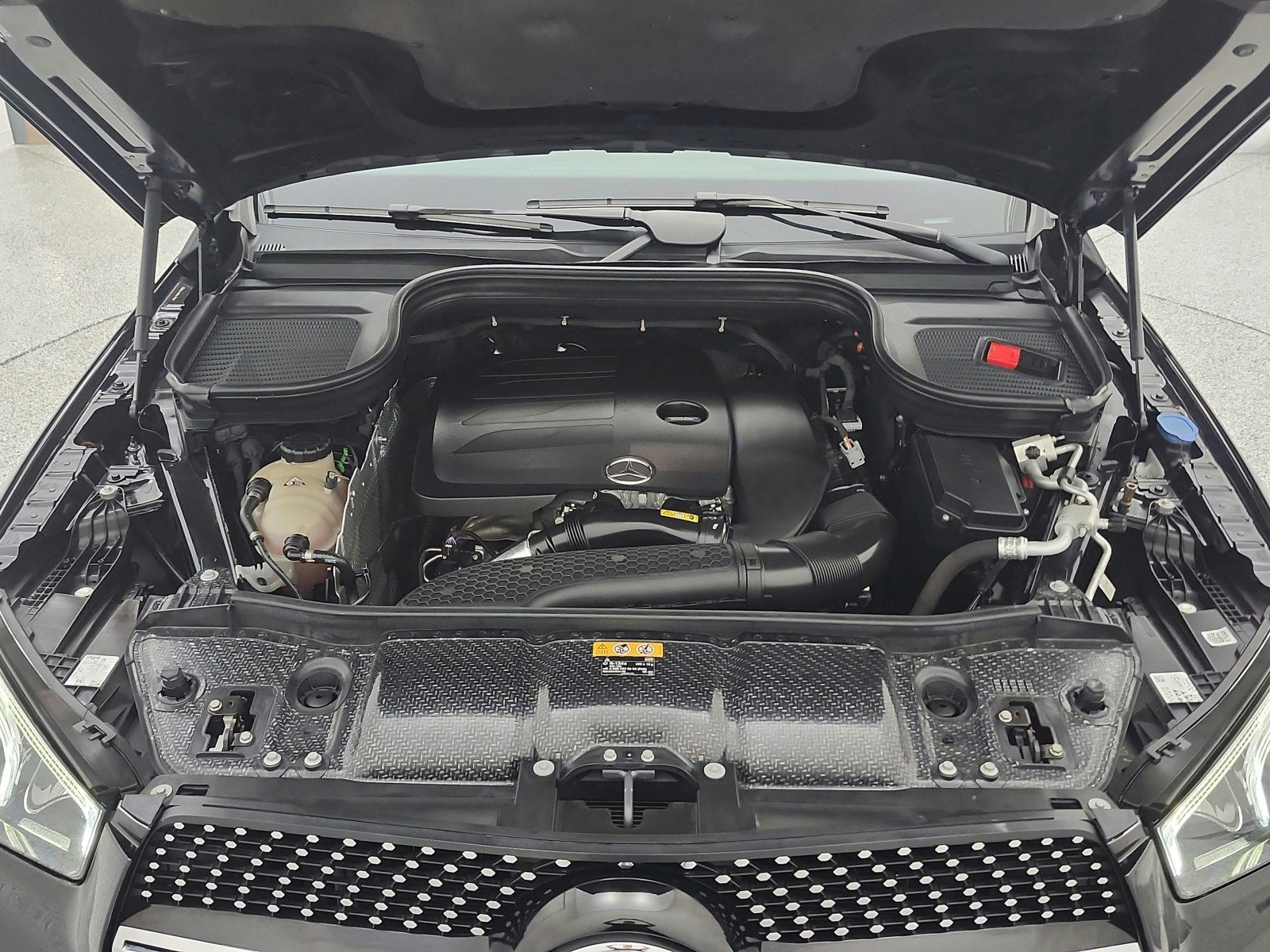 Used 2020 Black Mercedes-Benz GLE 350 SUV image 17