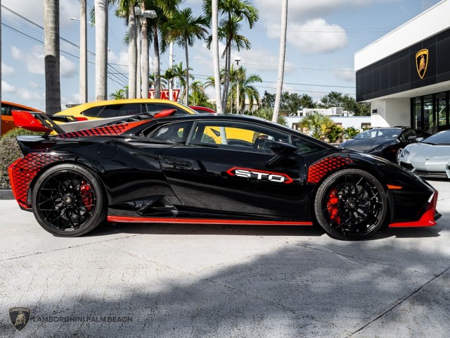 Lamborghini Huracan STO