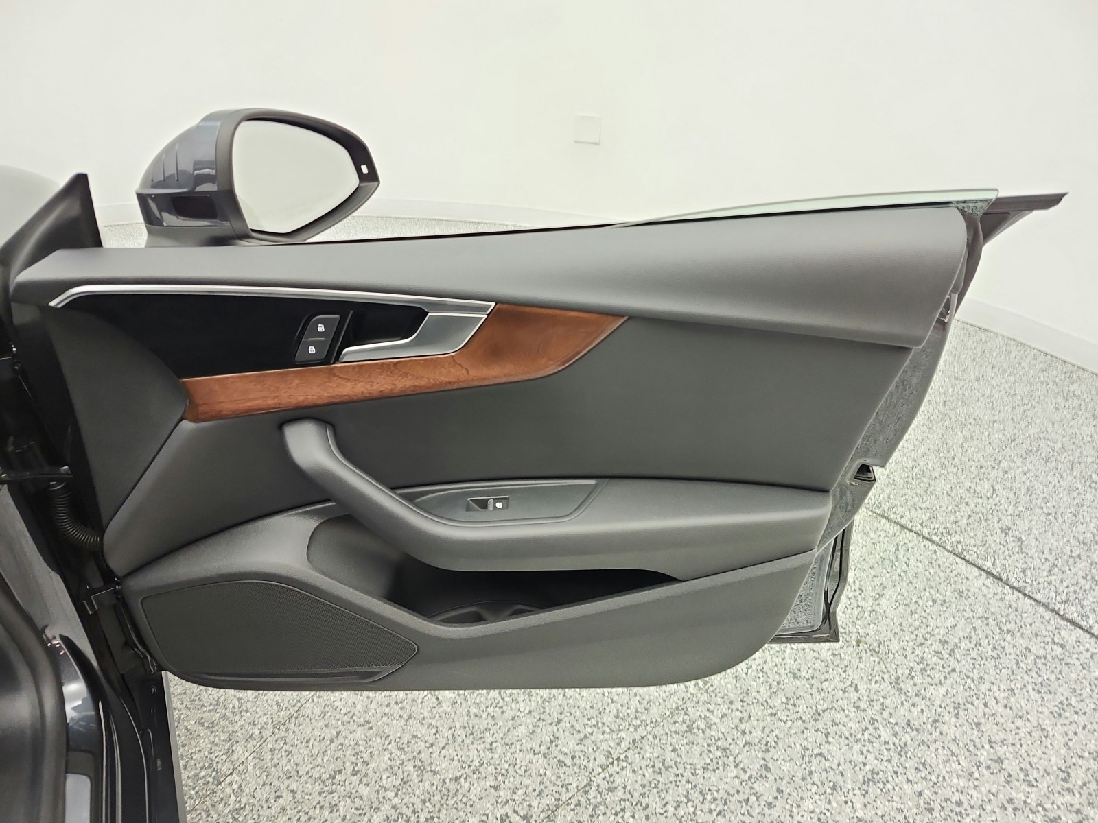 Used 2024 Manhattan Gray Metallic Audi Premium image 30