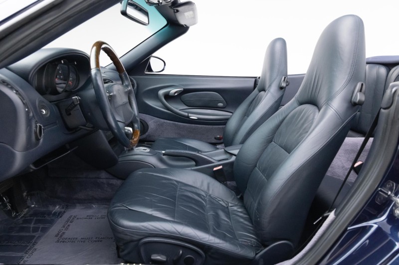 2000 Porsche 911 Carrera Carrera in , 