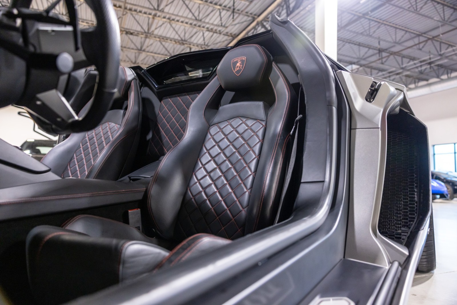 2015 Lamborghini Aventador Roadster LP 700-4 photo 12