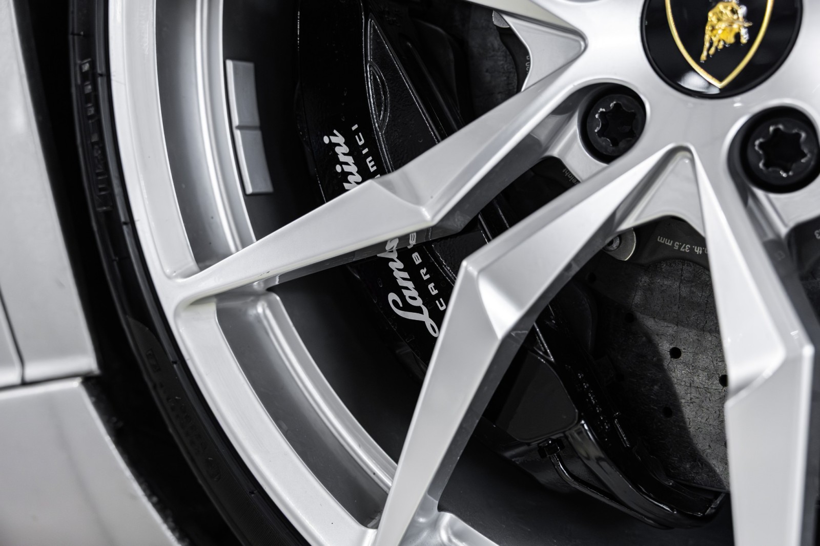Used Car 2014 Lamborghini Aventador  Roadster - Grigio Antares Metallic - Transparent Engine Bonnet - Sensonum Sound System For Sale Under $440,000 In Boerne, Texas