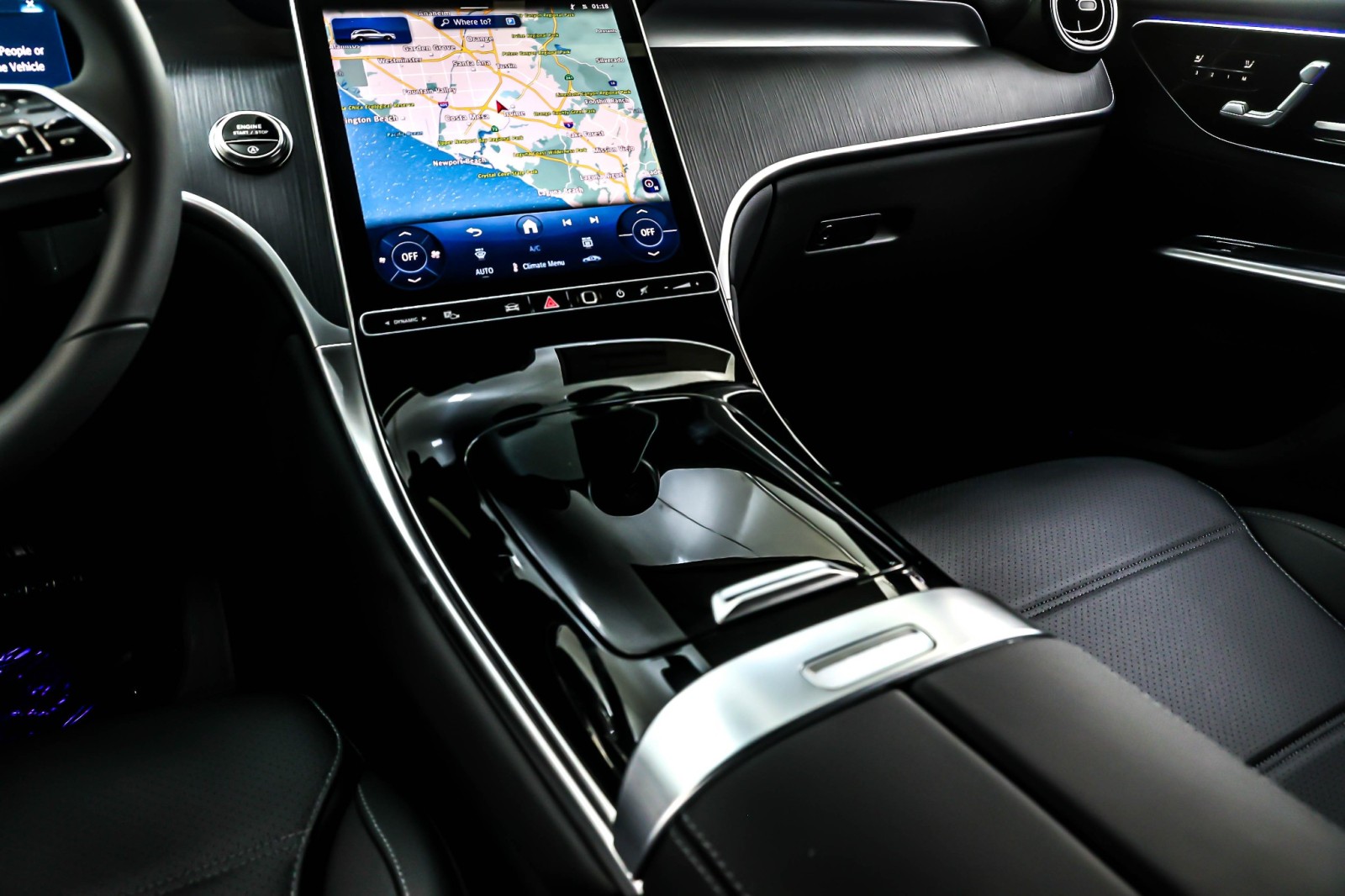 New 2026 Black Mercedes-Benz GLC 300 image 6