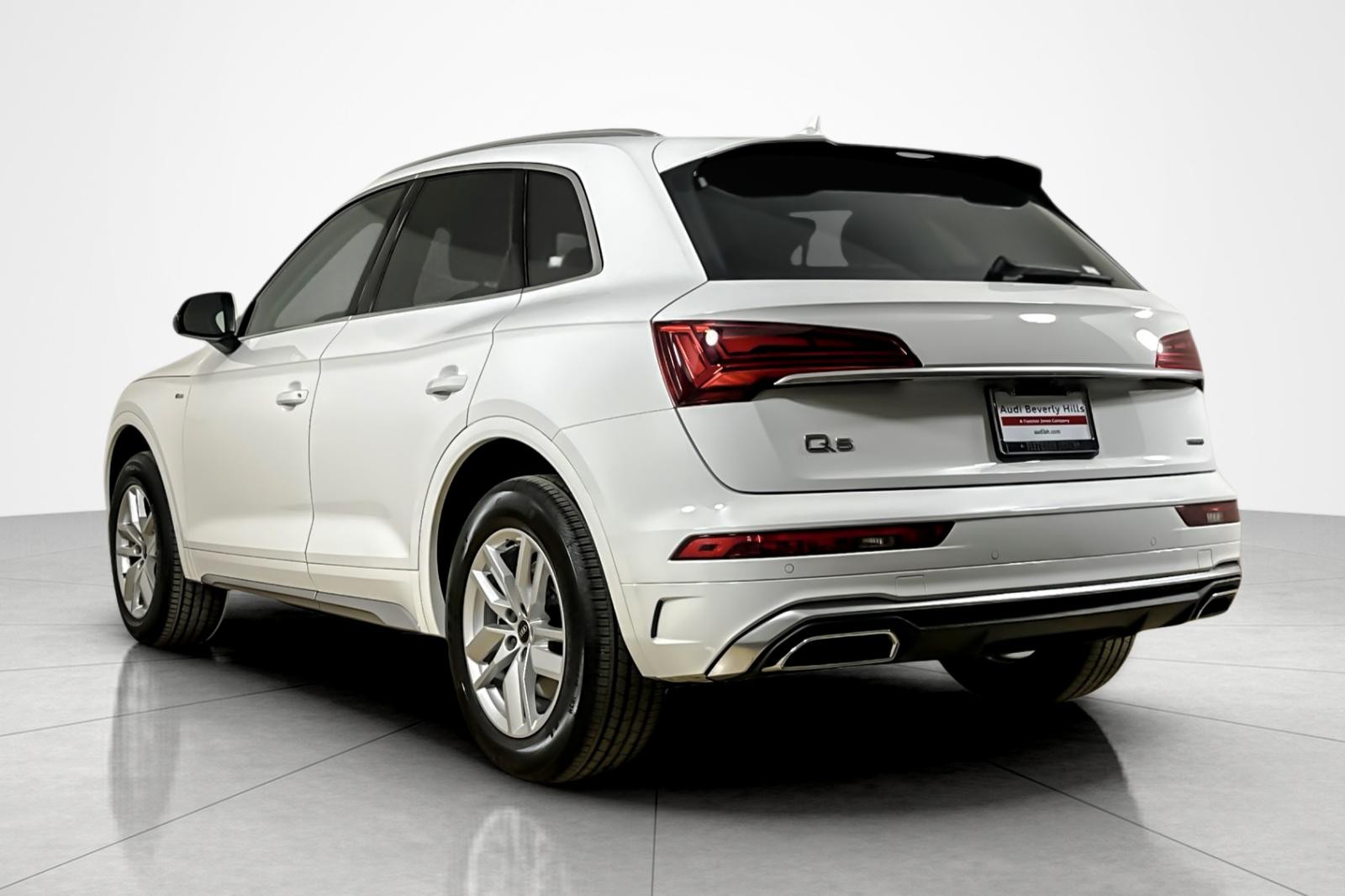 Used 2022 Ibis White Audi S line Premium 45 TFSI quattro image 23