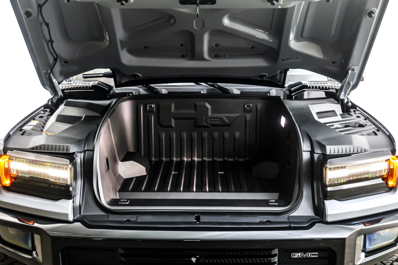 Used 2025 Meteorite Metallic (Grey) GMC e4WD Crew Cab 3X image 11