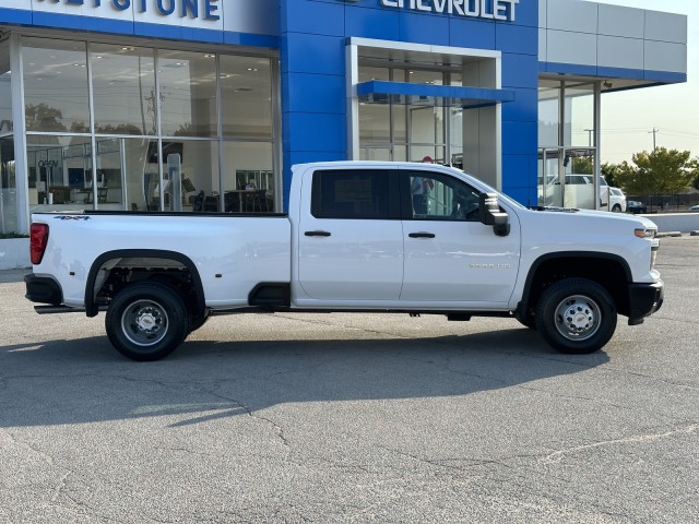 2025 Chevrolet Silverado 3500HD Work Truck 2