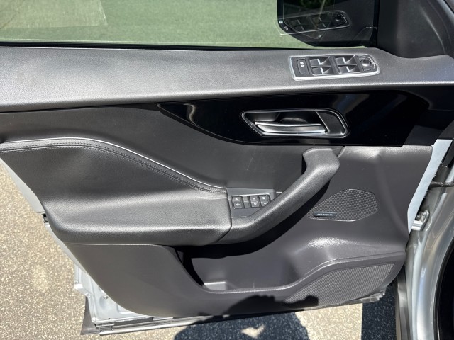 JaguarF-PACE16