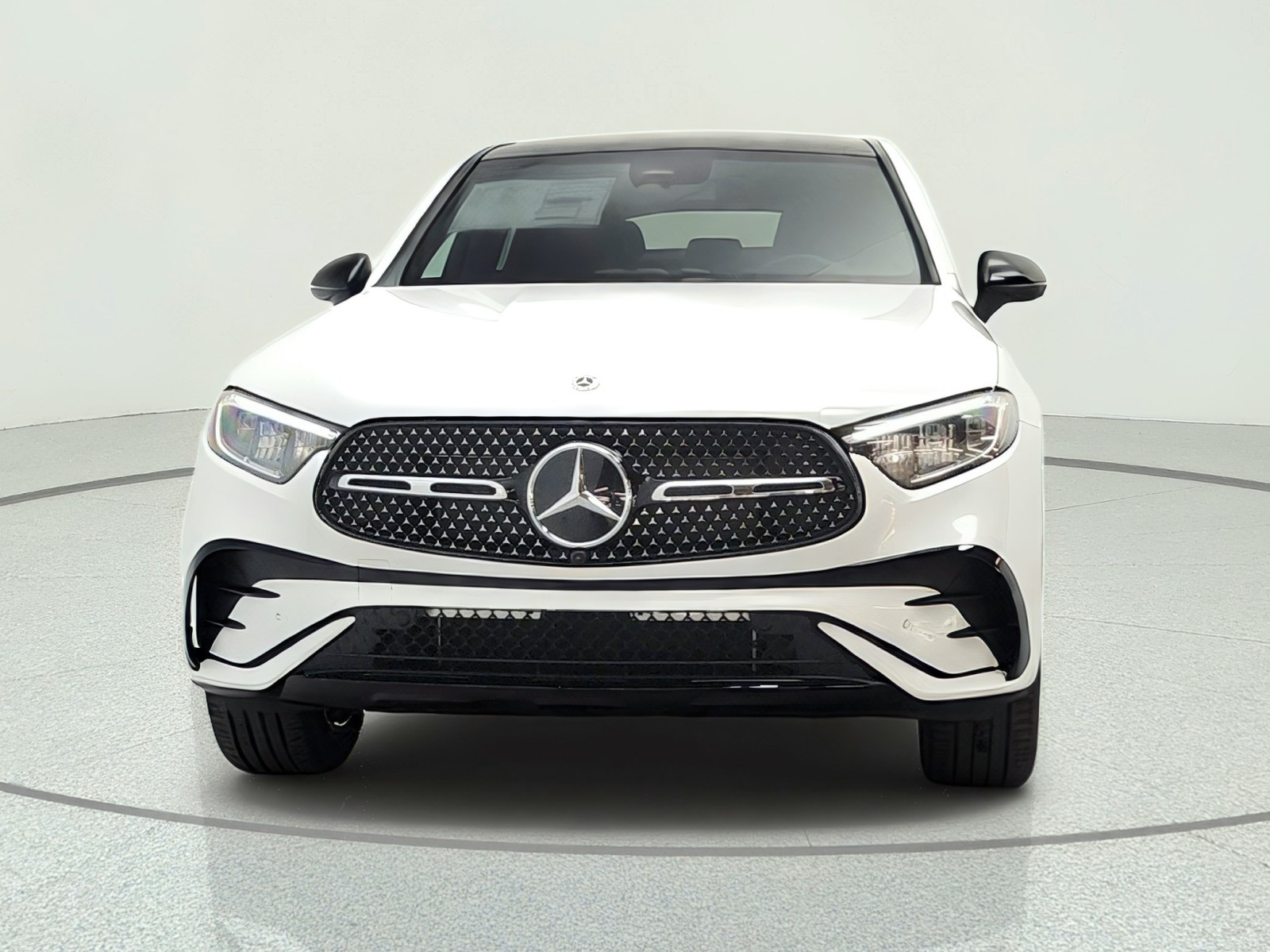 New 2026 MANUFAKTUR Moonlight White Metallic Mercedes-Benz GLC 300 4MATIC® Coupe image 2
