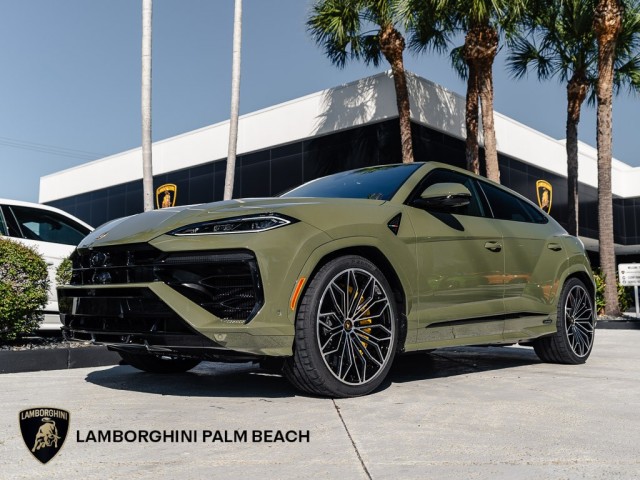 2025 Lamborghini Urus SE's photo