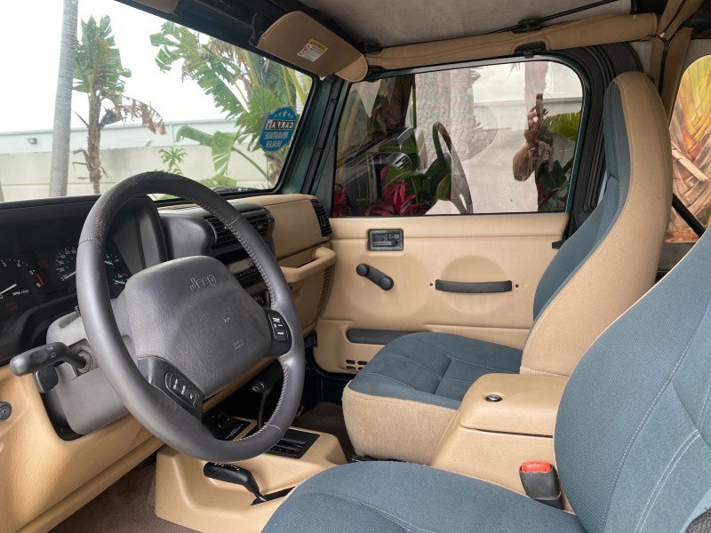 1999 Jeep Wrangler Sahara AUYO AC 6 CYL LOW MILES 47,009 in , 