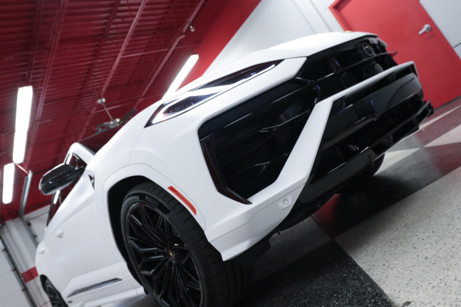 Used Car 2025 Lamborghini Urus  Se For Sale Under $360,000 In Austin, Texas