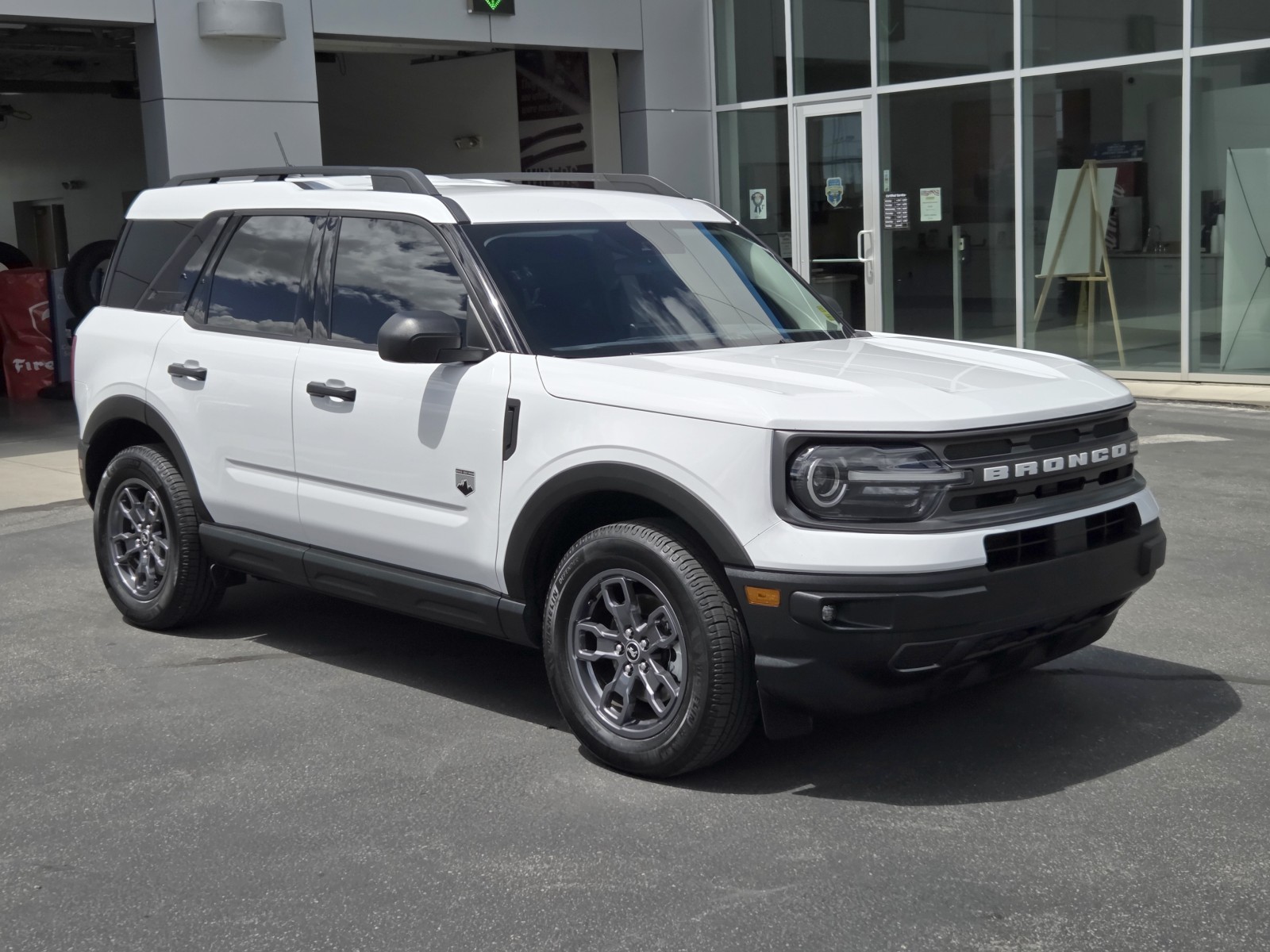 View vehicle photo 4