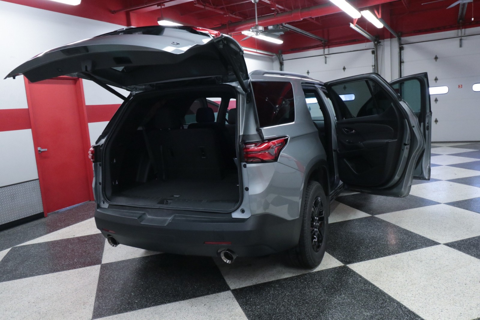 Used Car 2023 Chevrolet Traverse  Lt Cloth For Sale Under $30,000 In Austin, Texas