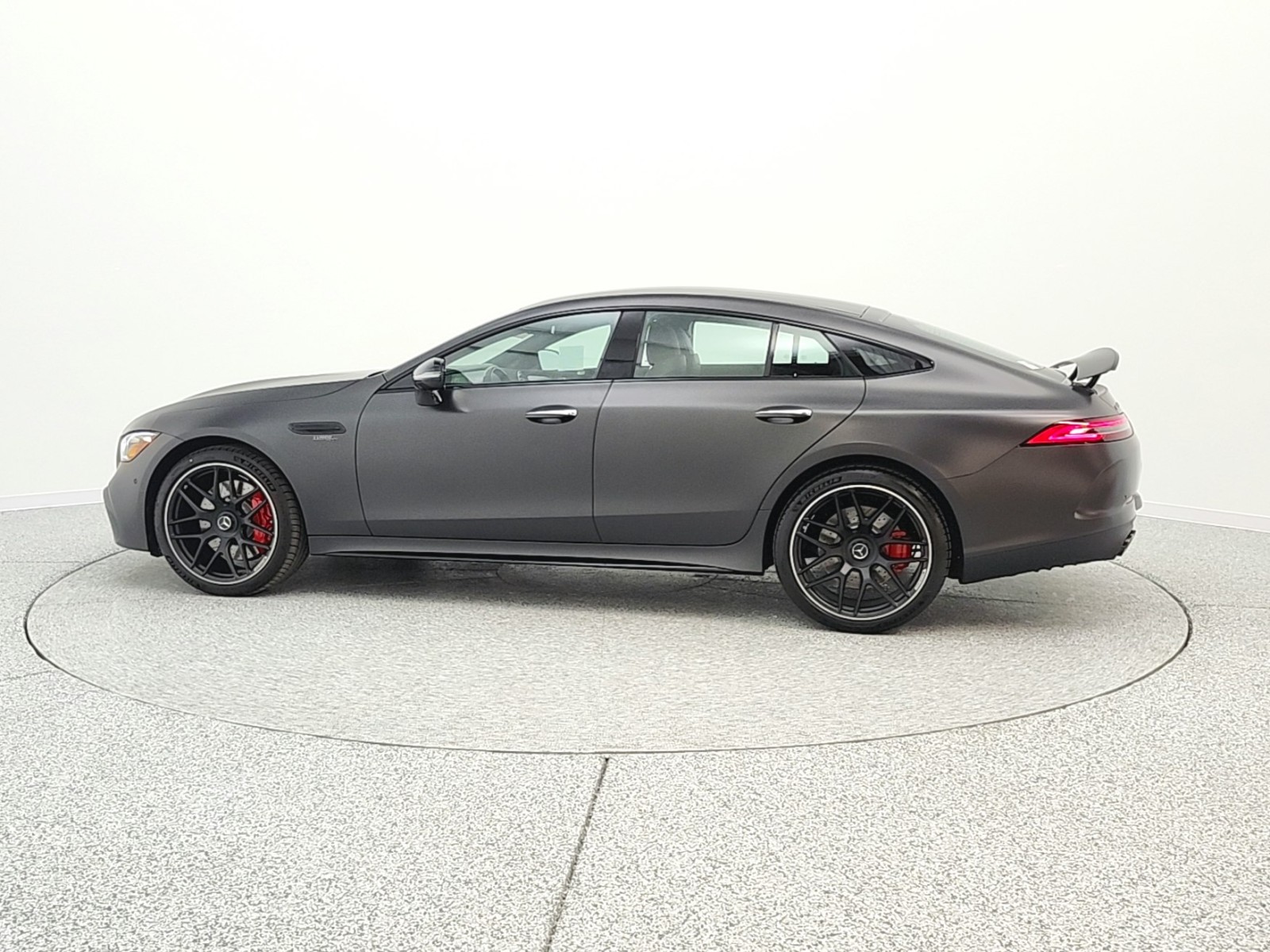 New 2026 MANUFAKTUR Graphite Grey Magno Mercedes-Benz AMG® GT 43 image 8