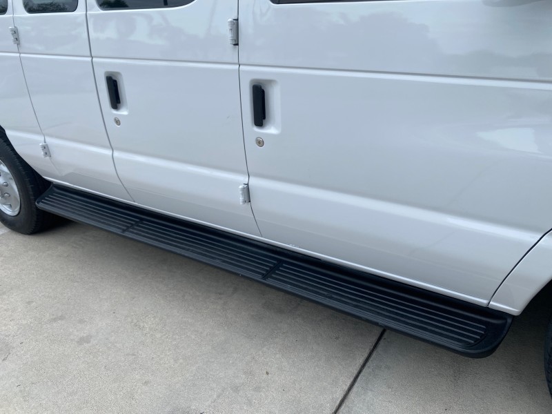 2008 Ford Econoline Wagon XLT 15 PASSENGERS E350 CLEAN in , 