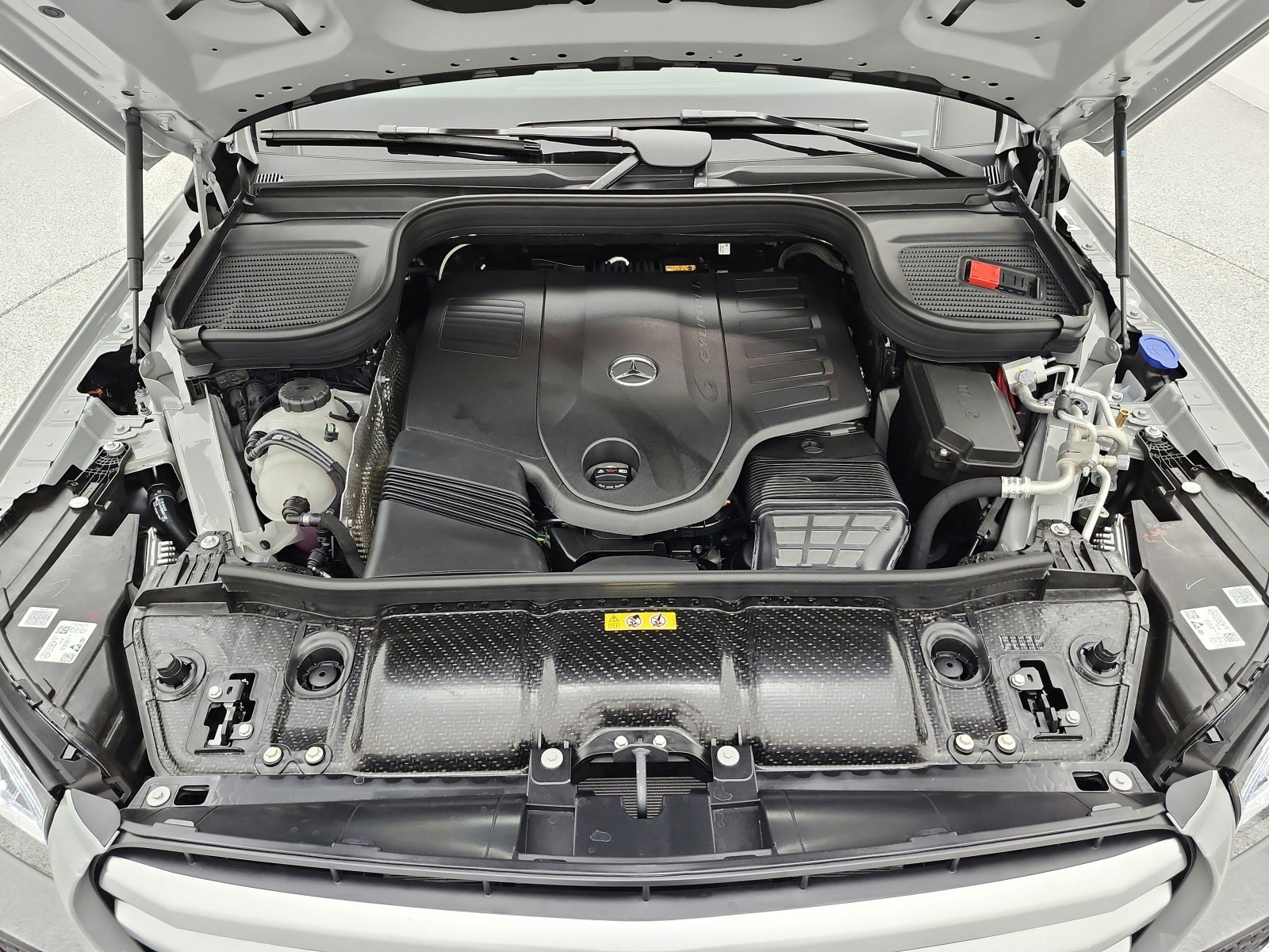 New 2026 MANUFAKTUR Alpine Grey Mercedes-Benz GLS 450 4MATIC® SUV image 12