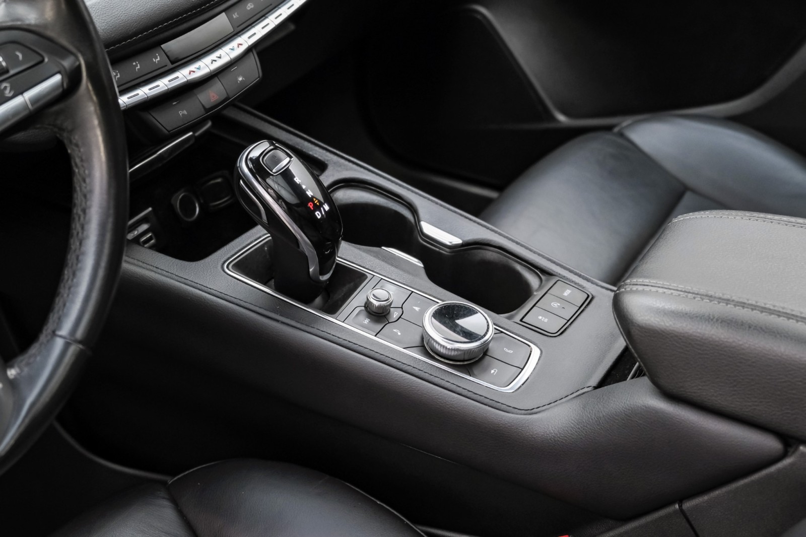 2020 Cadillac XT4 AWD Premium Luxury PanoRoof Navigation DrvrAwarene 29