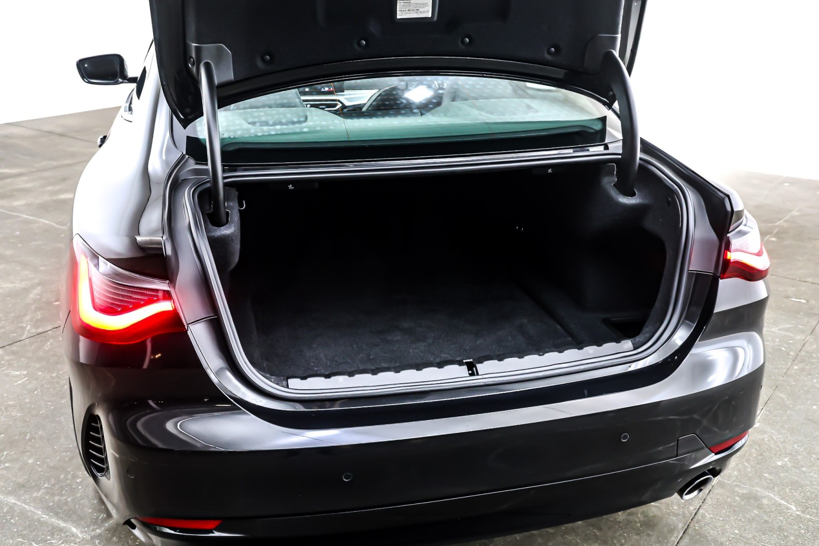 Used 2024 Black Sapphire Metallic BMW 430i xDrive Coupe image 23