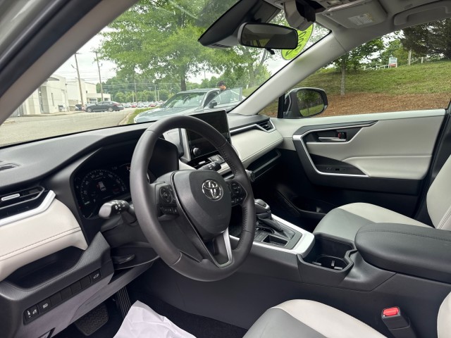 ToyotaRAV421