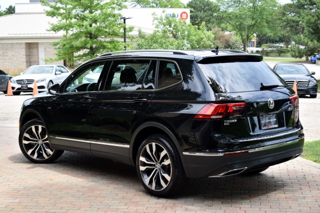 2020 Volkswagen Tiguan One Owner Heated Front Seats Side Steps Rear Camera Blind Spot MSRP $35,785 8