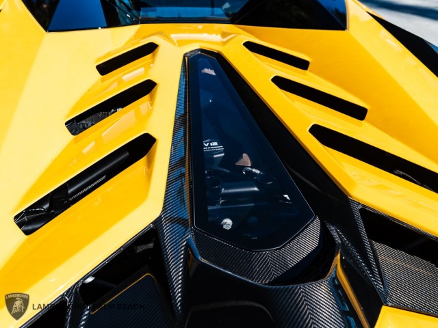 Lamborghini Aventador