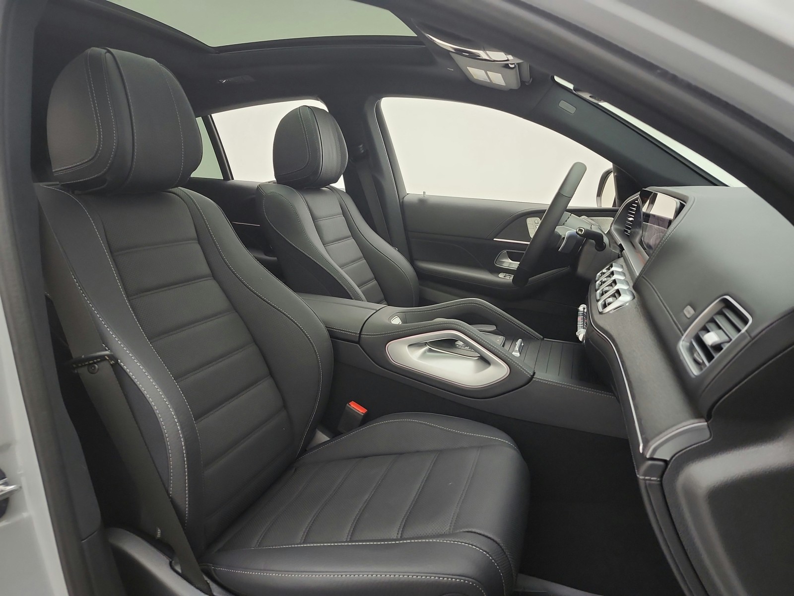 New 2026 MANUFAKTUR Alpine Grey Mercedes-Benz GLE 450 image 17