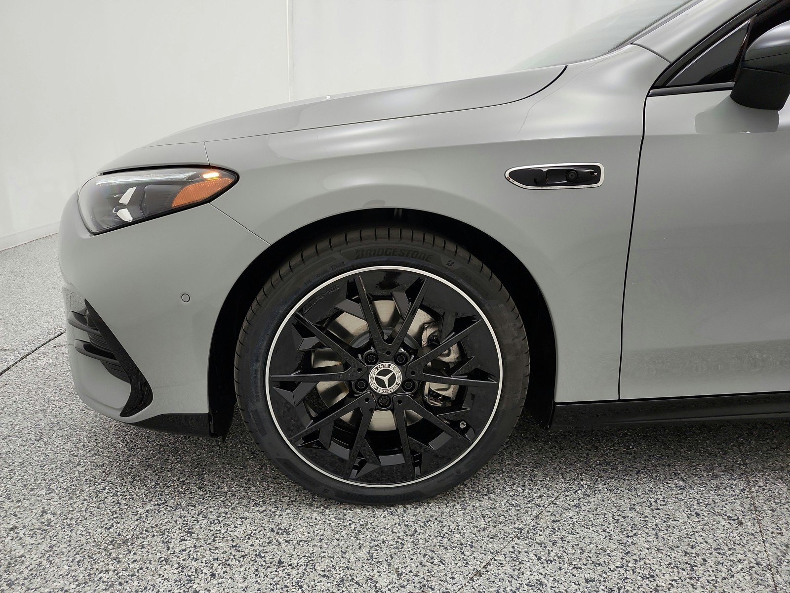 New 2027 MANUFAKTUR Alpine Grey Mercedes-Benz CLA 350 Electric 4MATIC® image 13