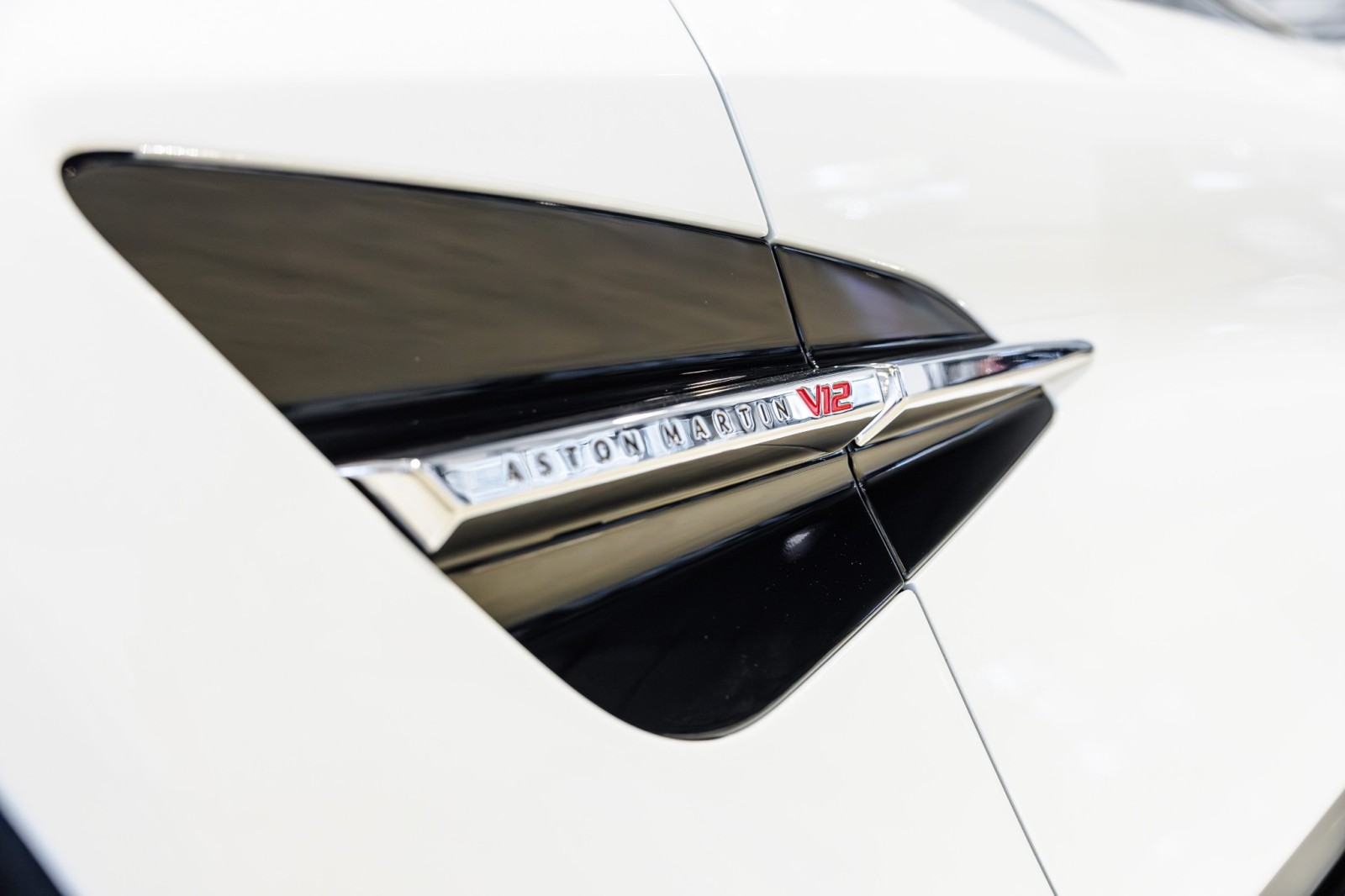 Used Car 2025 Aston Martin Vanquish  For Sale Under $420,000 In Boerne, Texas