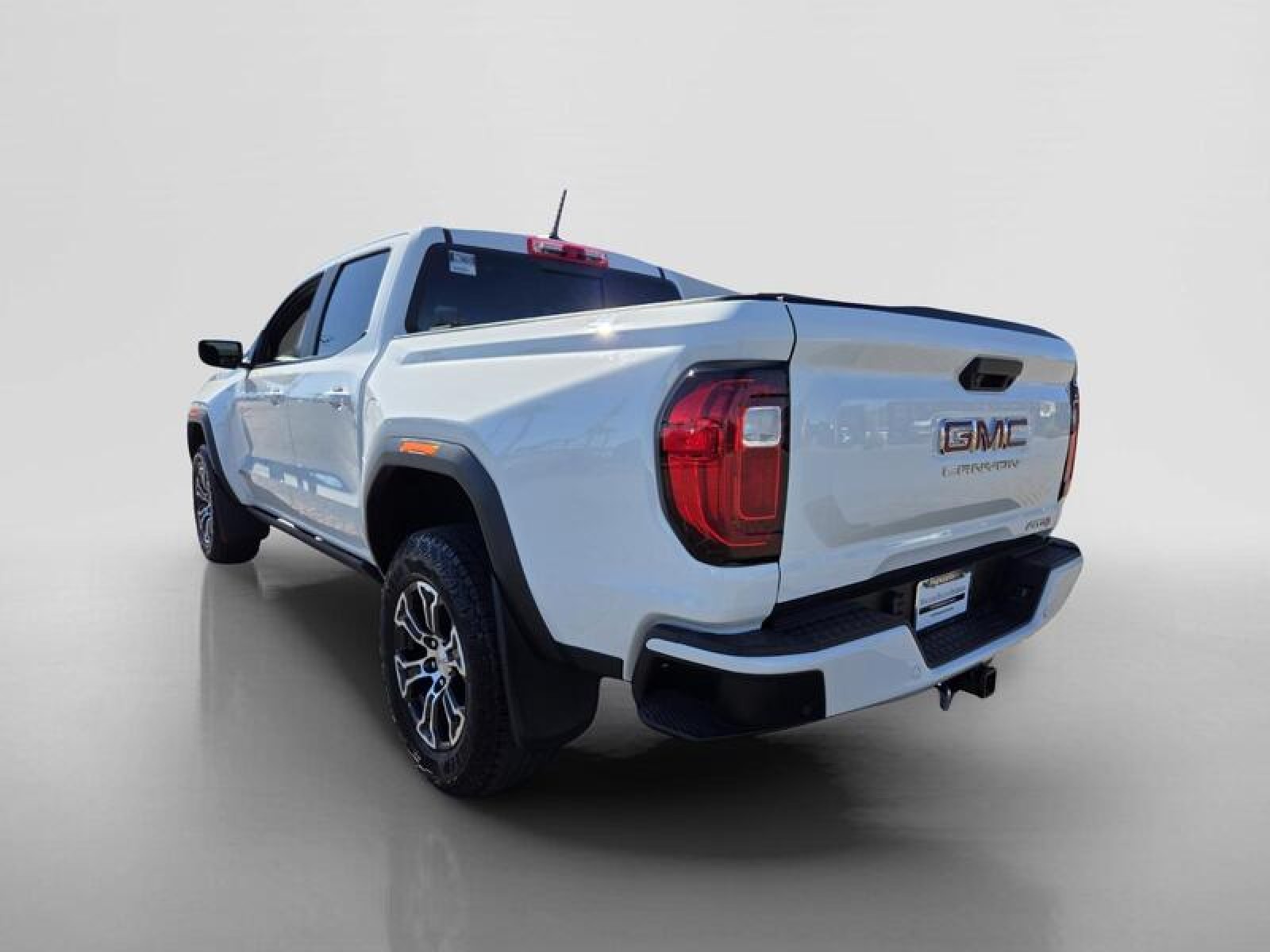Used 2024 WHITE GMC 4WD Crew Cab AT4 image 3