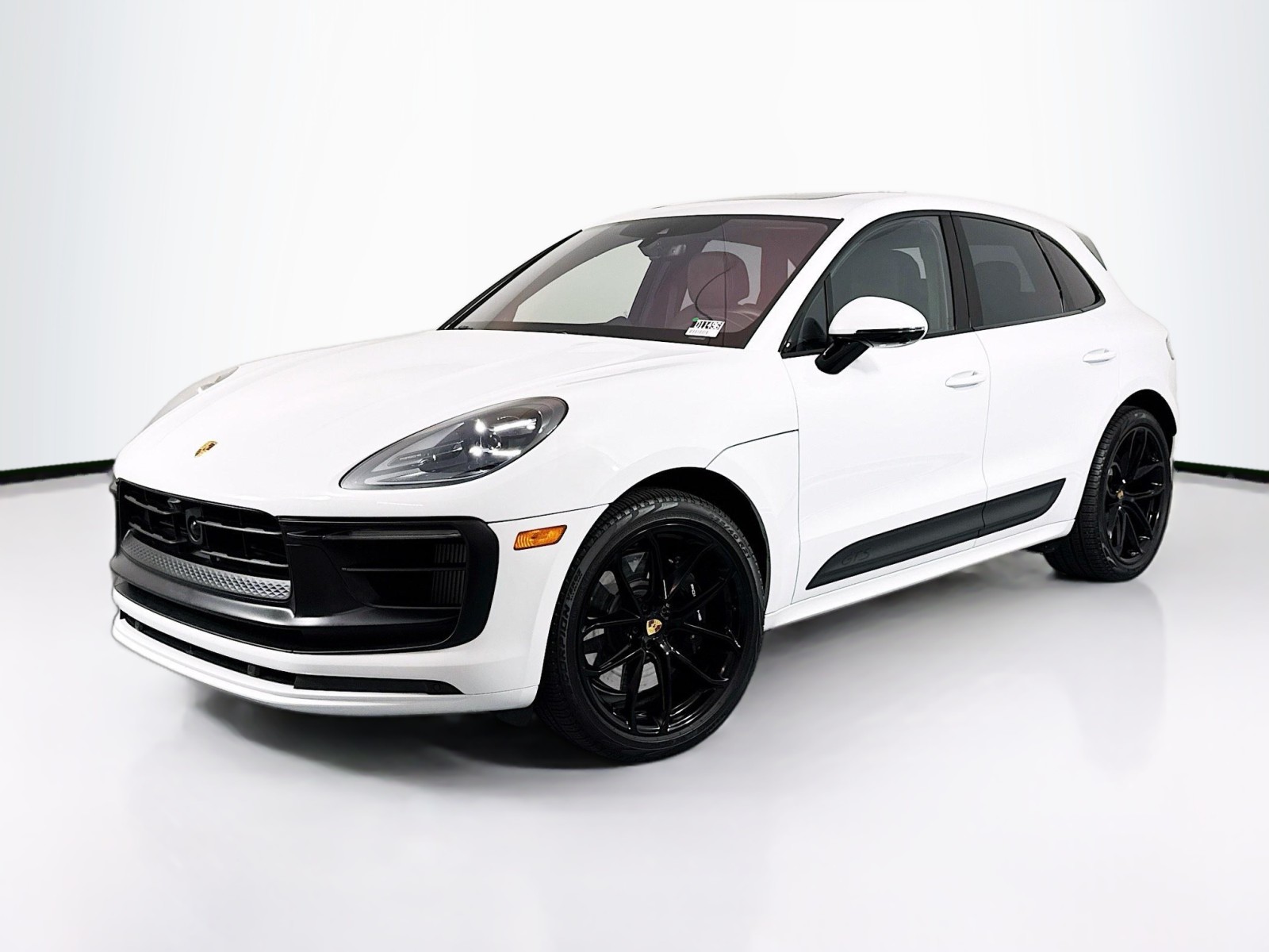 2025 Porsche Macan GTS
