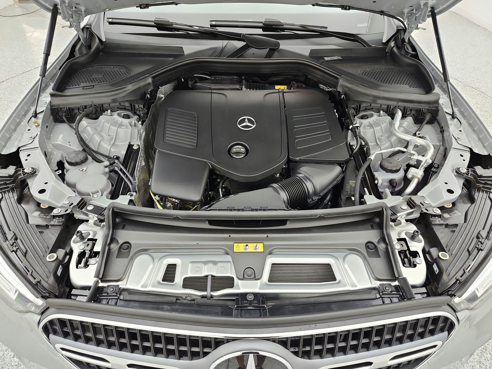 New 2027 MANUFAKTUR Alpine Grey Mercedes-Benz GLC 300 SUV image 12