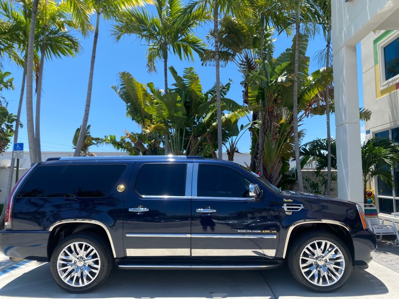 2007 Cadillac Escalade ESV SUNROOF AWD LOW MILES 47,118 in , 