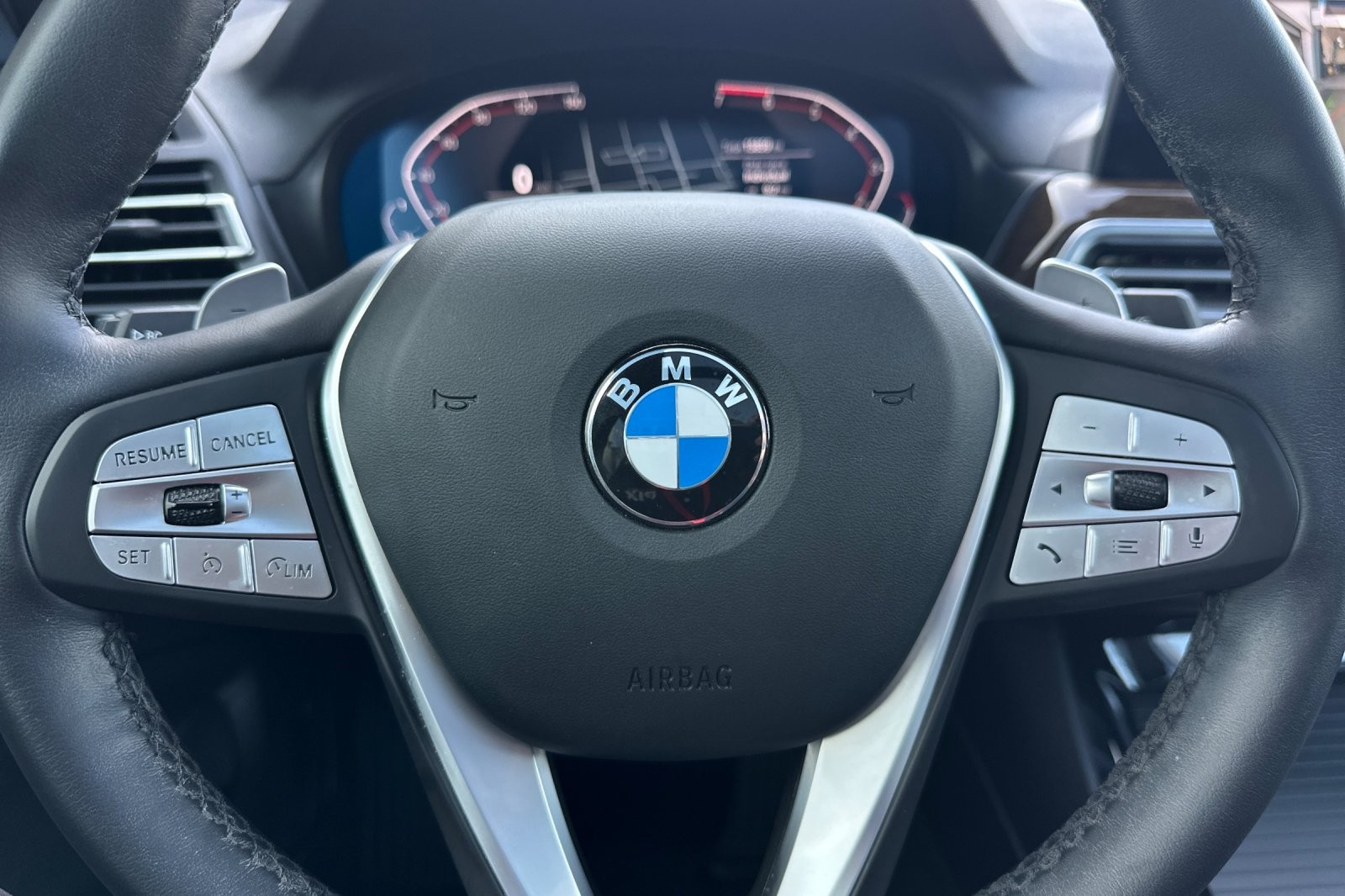 Used 2023 Alpine White BMW sDrive30i image 23
