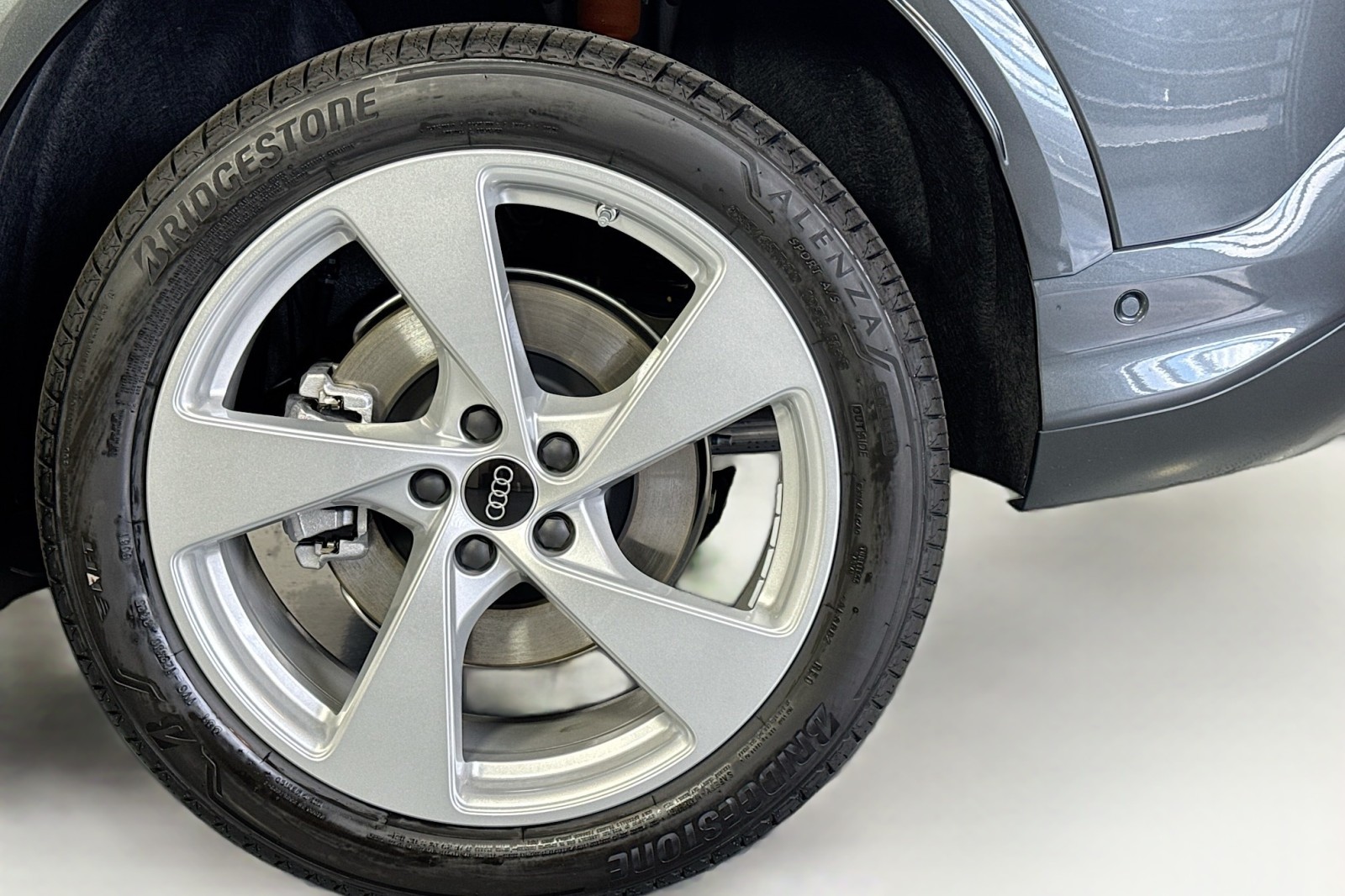 New 2025 Daytona Gray Pearl Effect Audi Premium Plus 2.0 TFSI quattro image 28