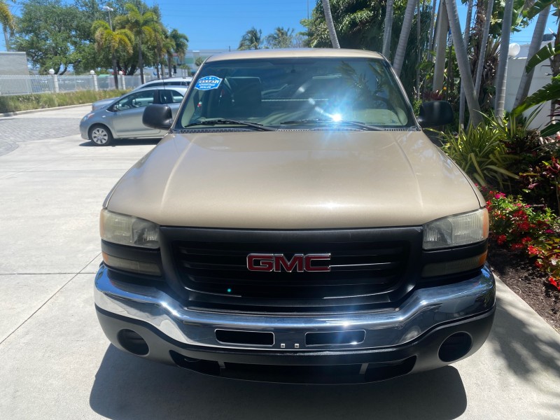 2005 GMC Sierra 1500 LOW MILES 83837 AC NO ACCIDENTS in ,