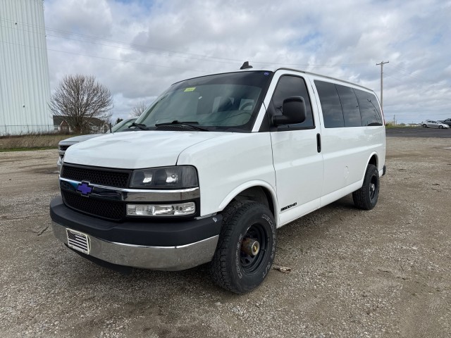 White 2016 Chevrolet Express 3500 1LT RWD Van Rear-Wheel Drive Automatic