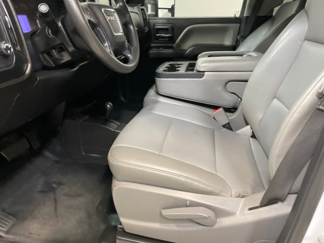 2018 GMC Sierra 2500HD CrewCab 4WD 6.0L-V8 in , 