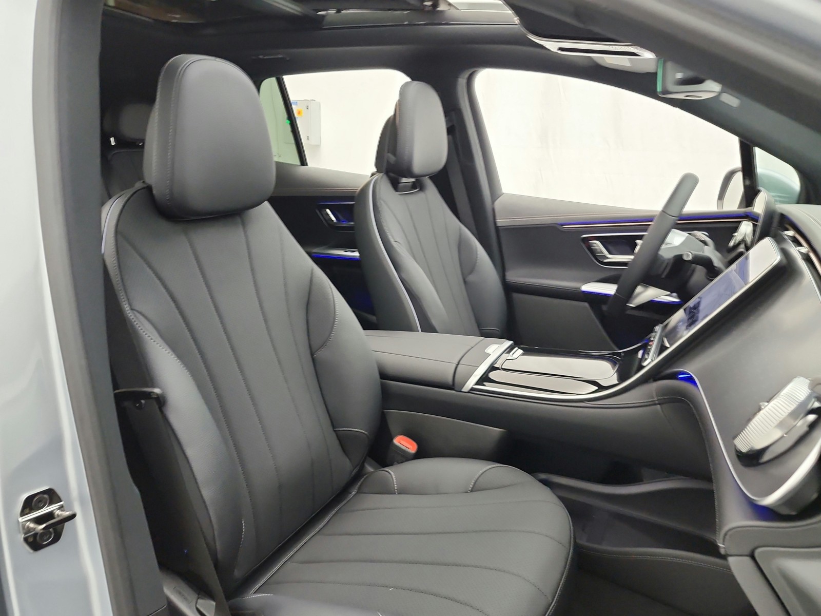 New 2026 Cirrus Silver Metallic Mercedes-Benz EQE 320+ image 15